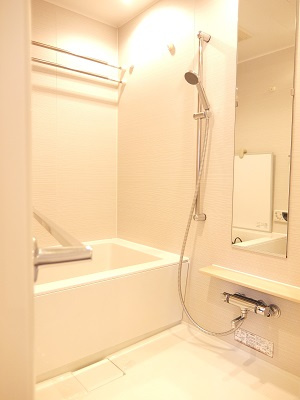 プライムアーバン笹塚の浴室|日々の疲れを癒すお風呂付です