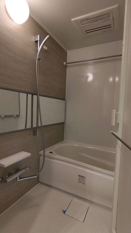 レジディア芝浦の浴室