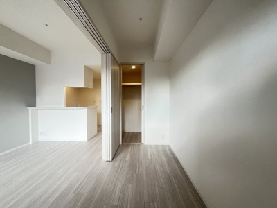 【洋室】 | コンフォリア・リヴ京橋