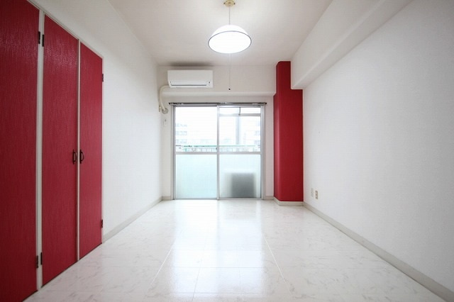 坪田ビルの居間・リビング