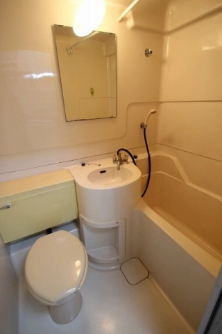 坪田ビルの浴室