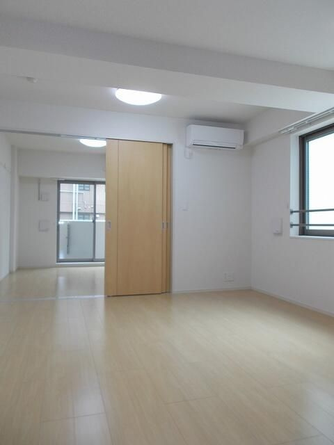 ビオレッテ山吹の居間・リビング