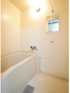 合川コーポ【キャッシュバック対象物件】の浴室|落ち着いた空間のお風呂です