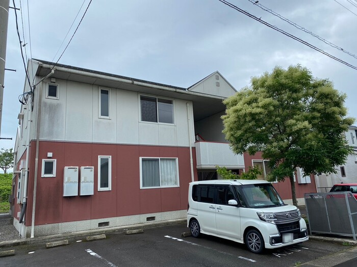 リブェール上野　A棟の外観