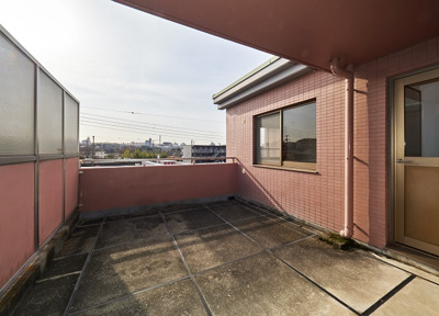 【バルコニー】 | アグロス | 南面ルーフバルコニー