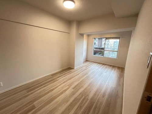 イトーピア武庫川の洋室