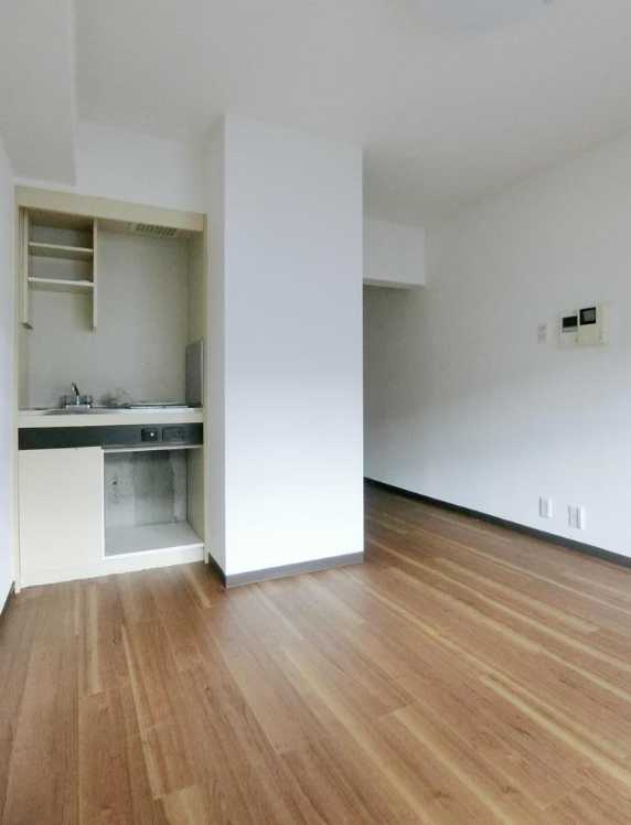 日興パレス桜新町　礼金０　システムキッチン　学生さんオススメの居間・リビング