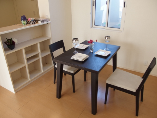 グランモアリバーハイツの居間・リビング|別室イメージ