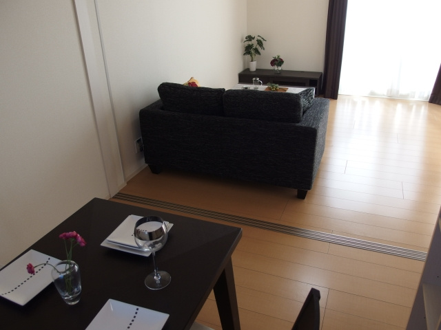 グランモアリバーハイツの洋室|別室イメージ