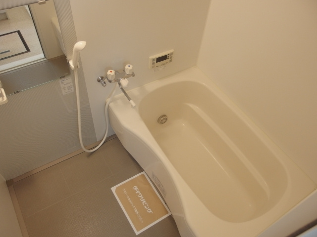 グランモアリバーハイツの浴室|別室イメージ