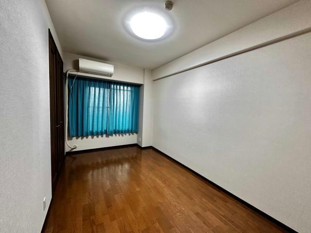 エンブレイス姫路下寺町の洋室