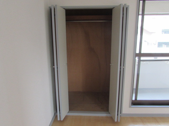 大仲売布メゾンドムールの収納