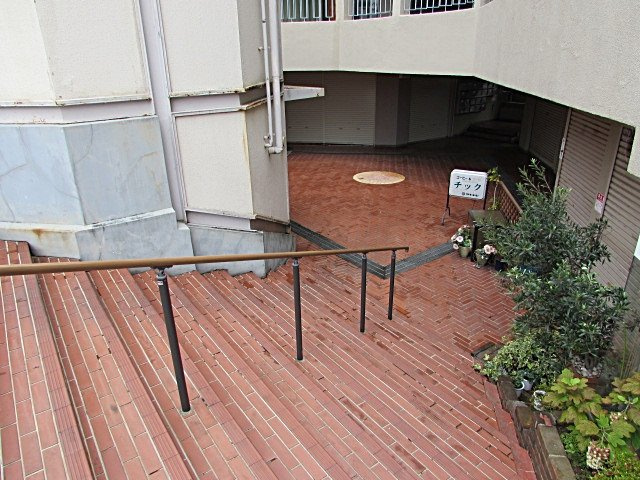 大仲売布メゾンドムールの庭