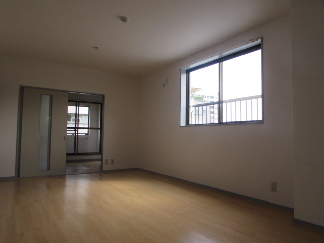 大仲売布メゾンドムールの内装