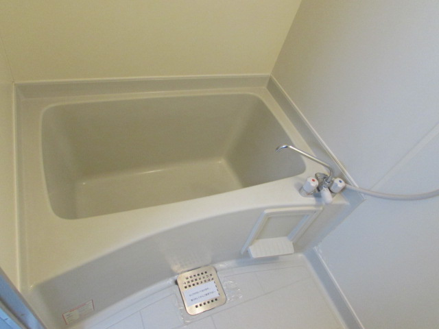 大仲売布メゾンドムールの浴室