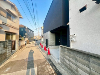 【前面道路含む現地写真】 | 長曽根町　新築一戸建