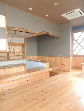 守山市木浜町の店舗事務所の内装