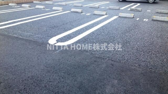 グリーンコート西田Ⅳの駐車場|敷地内に駐車場もあります◎