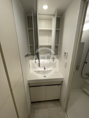 コンフォリア・リヴ南森町Qの洗面所|コンフォリア・リヴ南森町Q　独立洗面台