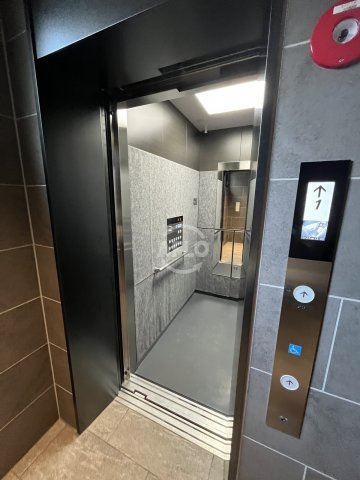 コンフォリア・リヴ南森町Qのその他共用部分|コンフォリア・リヴ南森町Q　エレベーター