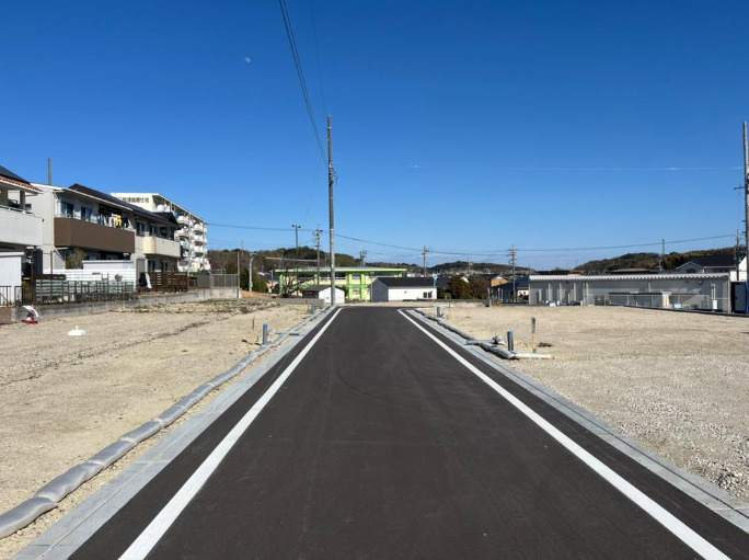 阿久比町大字宮津　エコタウン宮津E-1区画の前面道路含む現地写真|（2025.3撮影）