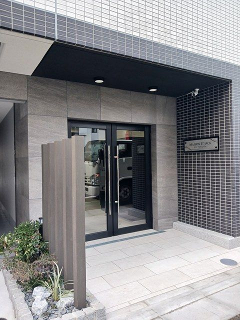 メゾン　アイティー　ジャックのエントランス|■駐輪場■モニタ付オートロック■敷地内ゴミ置き場