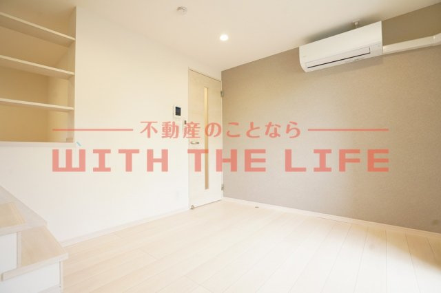 ADC津福セレーノ【キャッシュバック対象物件】の居間・リビング|ゆったりとしたリビングです