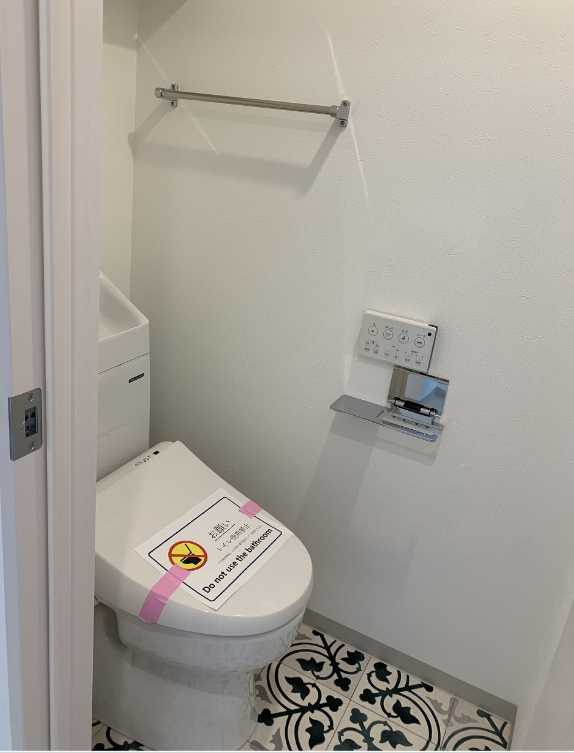 ソルナクレイシア桜新町　築浅　礼金0　メゾネットのトイレ
