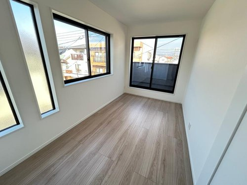 甲子園口5丁目　新築戸建の洋室