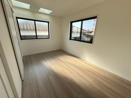 甲子園口5丁目　新築戸建の洋室