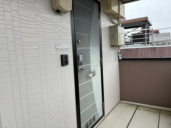 ルミエール柳の玄関