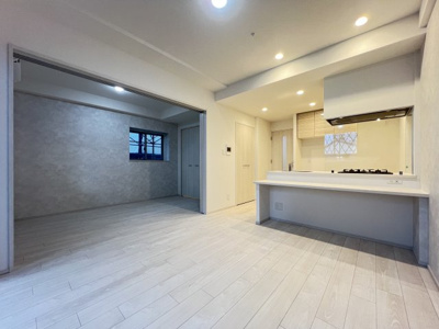 【居間・リビング】 | スプランディッド梅田WEST