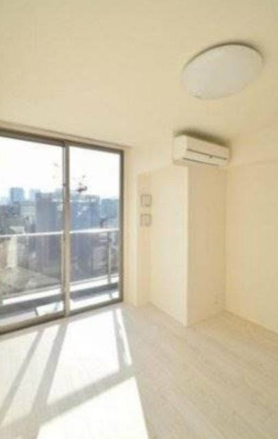 港区新橋５丁目の賃貸マンションの居間・リビング