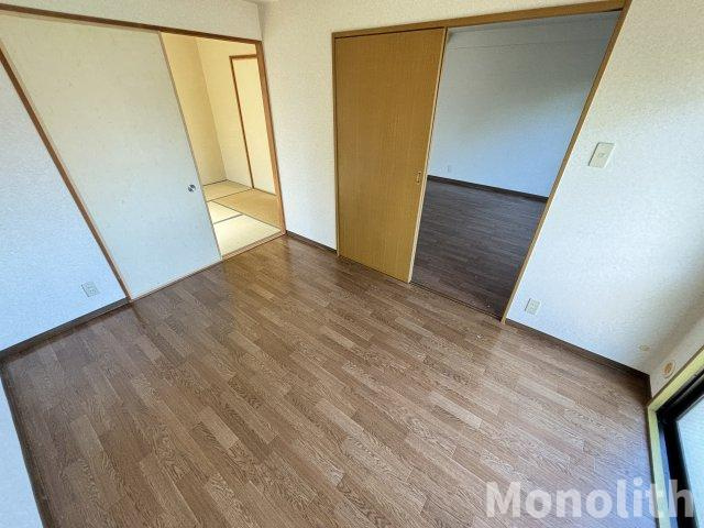 ラフォレグラースの洋室