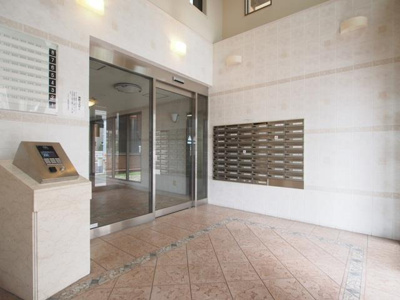 【エントランス】 | ファミール羽衣公園前