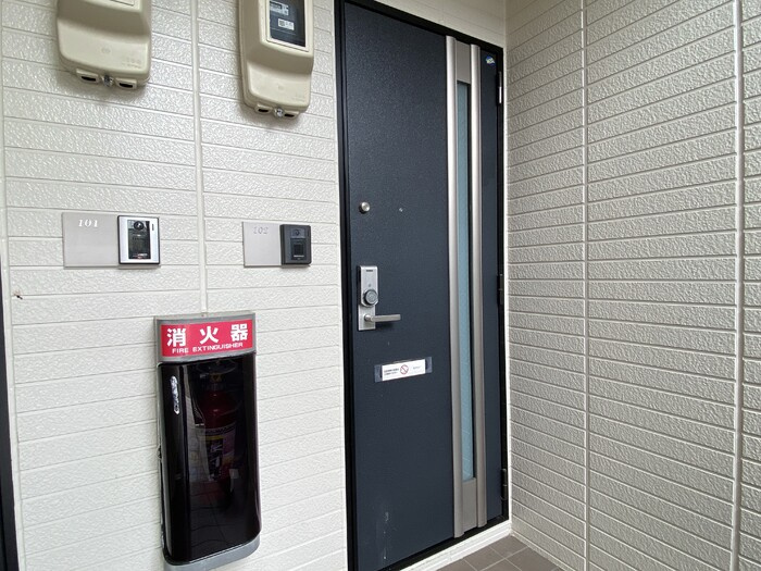 コンフォール２１の玄関