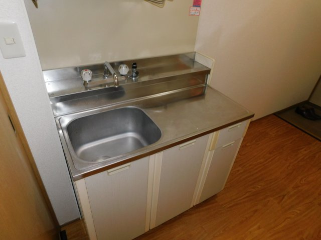 武蔵野市境南町３丁目のアパートのキッチン