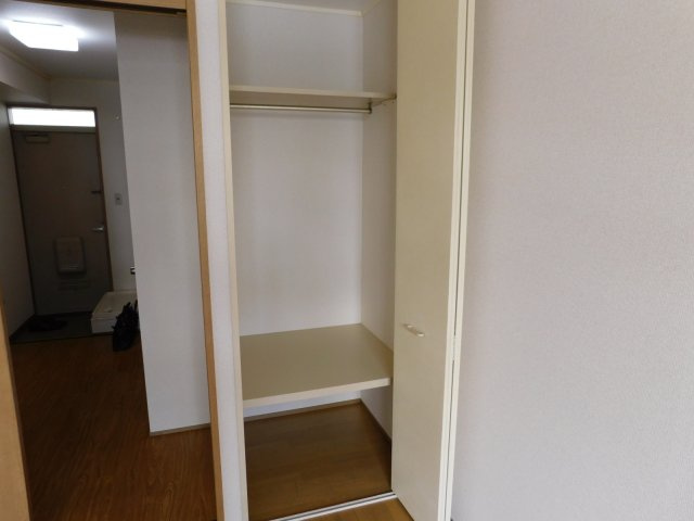 武蔵野市境南町３丁目のアパートの収納