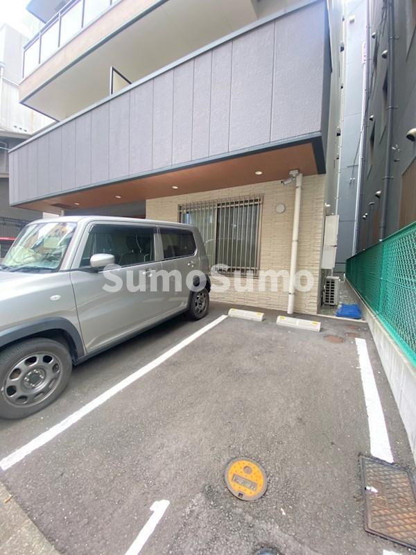 KDT博多駅南レジデンスの駐車場