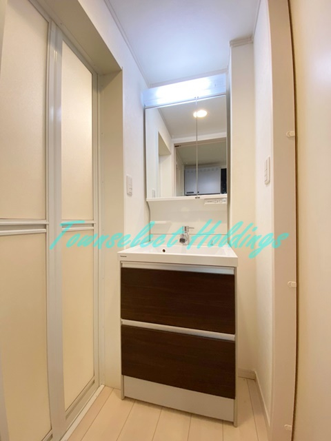 ハーミットクラブハウス追浜ヒルズの洗面所|独立洗面台♪