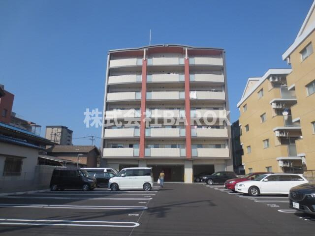 バルセロナ箱崎の外観