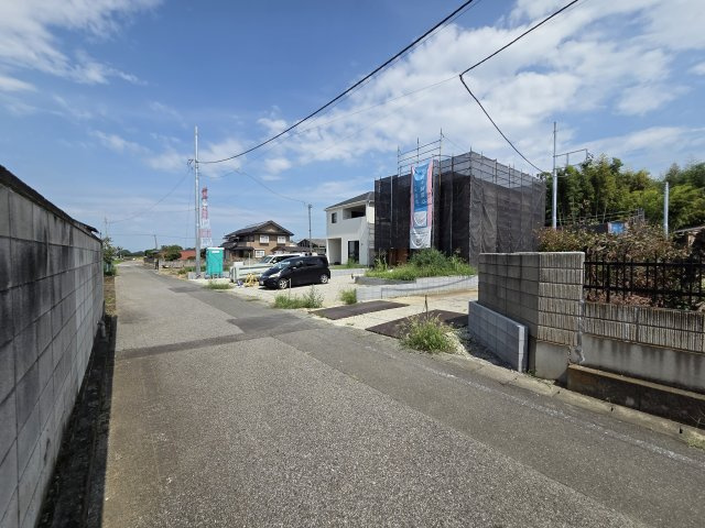 新築　太田市新田上江田町第1　4号棟　Cradle Gardenの前面道路含む現地写真|現地写真　南側前面道路幅員約4.5ｍ