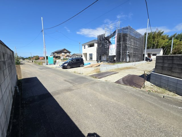 新築　太田市新田上江田町第1　4号棟　Cradle Gardenの前面道路含む現地写真|現地写真　南側前面道路幅員約4.5ｍ