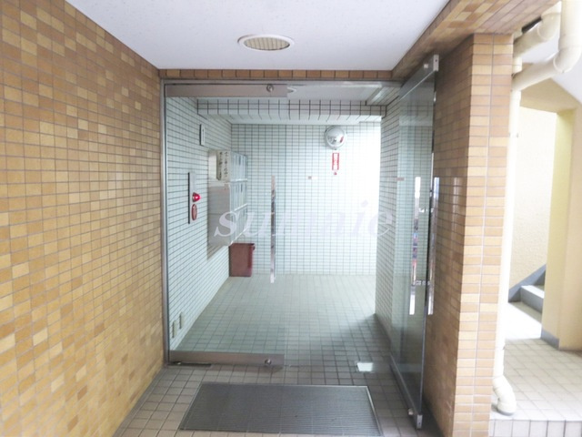 駒込グローリア初穂のエントランス|マンション入り口です