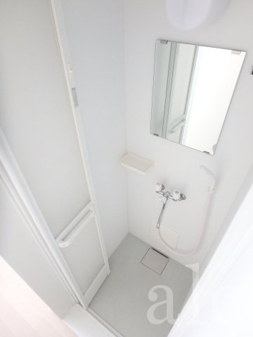 グラード中野中央のシャワールーム|すっきりとしたシャワールームです