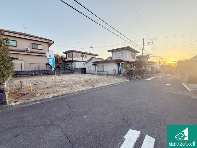 岸和田市岡山町　第4期　新築一戸建ての前面道路含む現地写真|現在建築中！落ち着いた街並みで新生活を始めることが出来そう！周辺の物件も併せてご紹介させて頂きます！