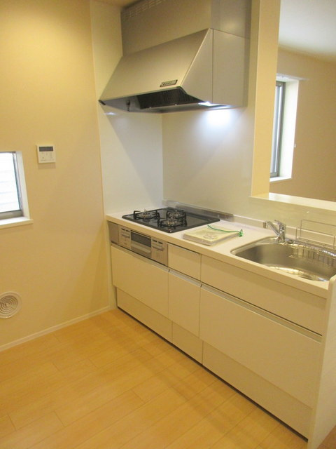 Ｅｓｐｅｒａｎｚａ　エスペランサのキッチン|★グリル付きガス３口システムキッチン★