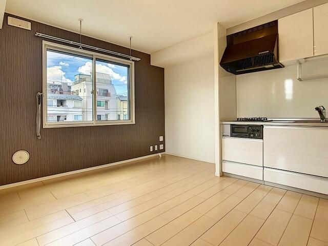 ルークラティブ蓮根の居間・リビング