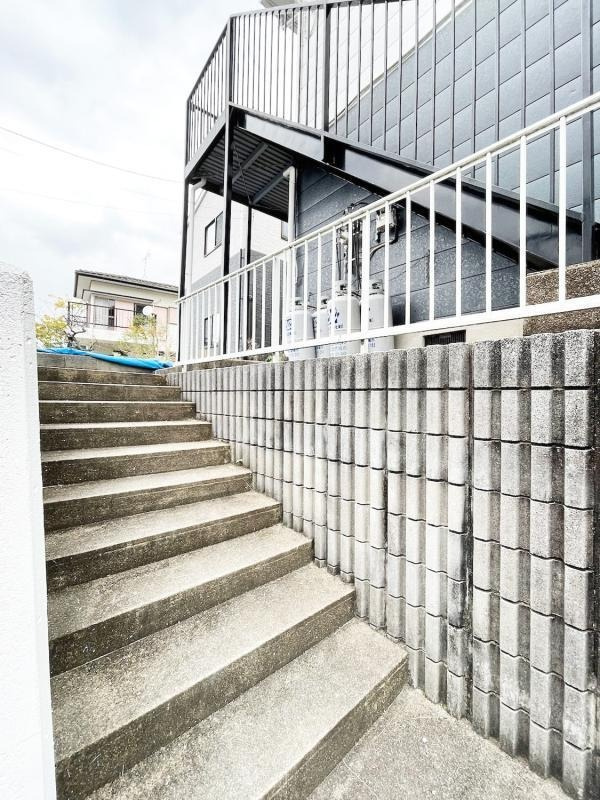 福岡市城南区梅林１丁目のアパートのエントランス|エントランス写真