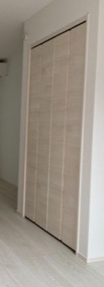 ピーオーザイル小岩の寝室